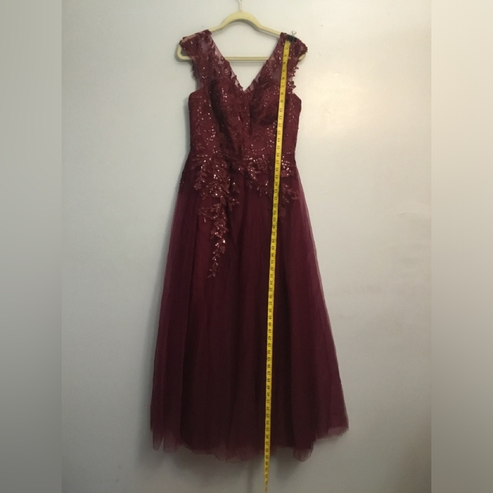 JJs House Lace Prom Dress - Picture 12 of 15
